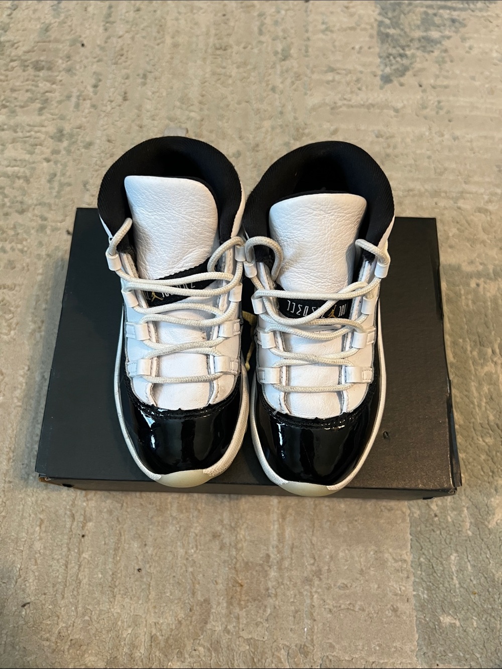 JORDAN 11 RETRO sz 10C Toddler (Gratitude) - Picture 2 of 7